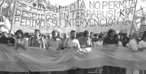 Marcha Terrabusi a embajada yanki.jpg