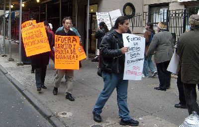 080112 nyc picket Cananea strikers  6 100.jpg