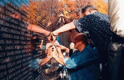 3Men.Hands.Vietnam.9nov2.jpg